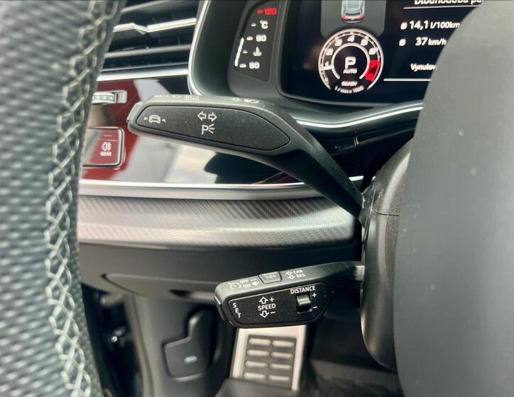 Audi RS Q8 25