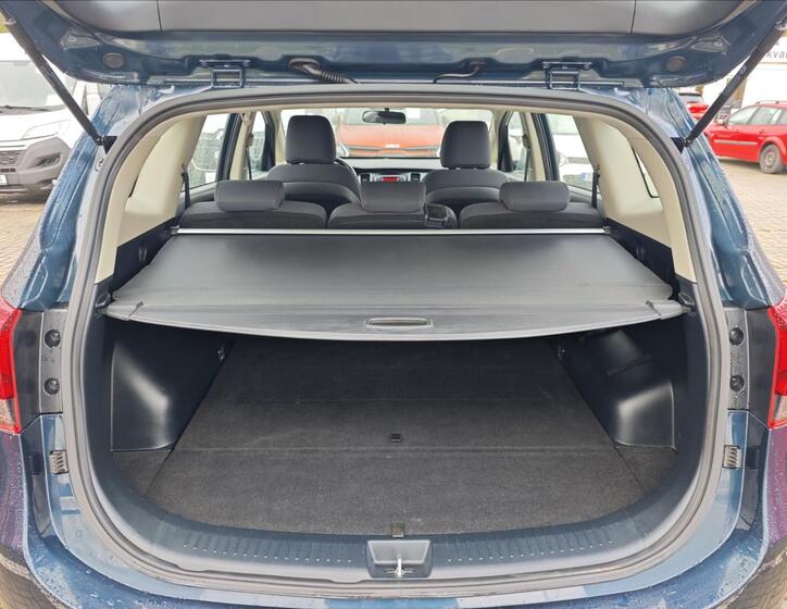KIA Carens 12