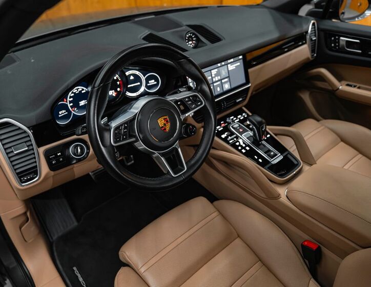 Porsche Cayenne 18