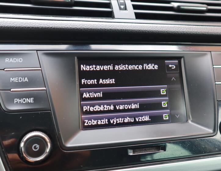 Škoda Fabia 16