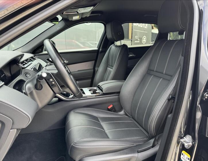 Land Rover Range Rover Velar 11