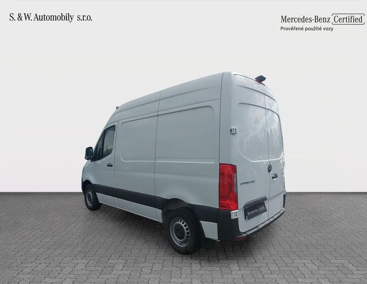 Mercedes-Benz Sprinter 7