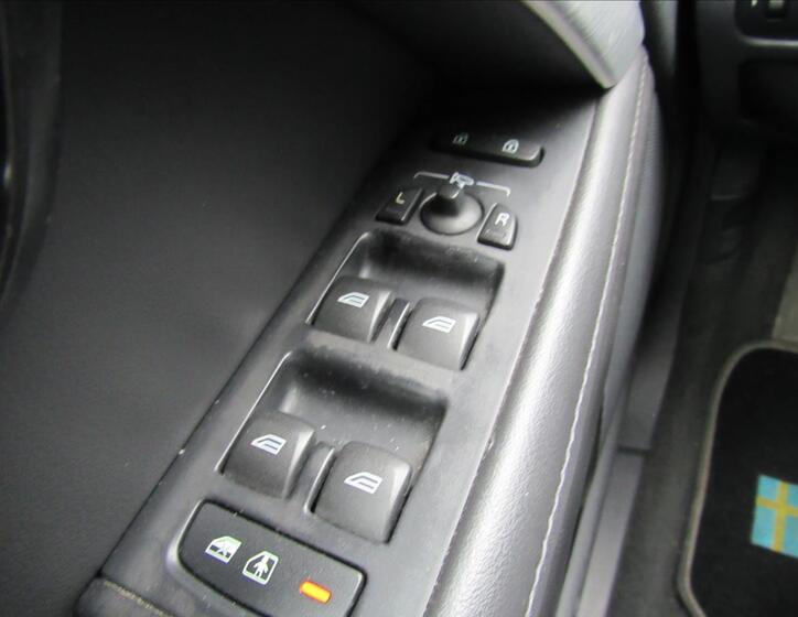 Volvo V70 25