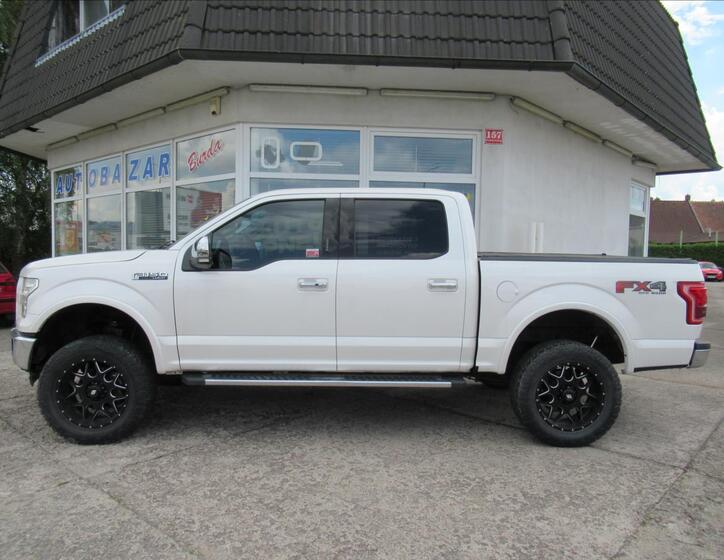 Ford E150 8