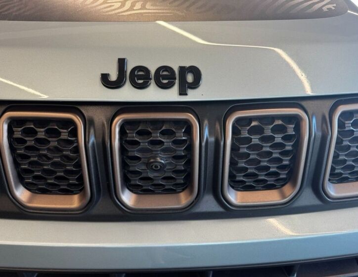 Jeep Compass 20