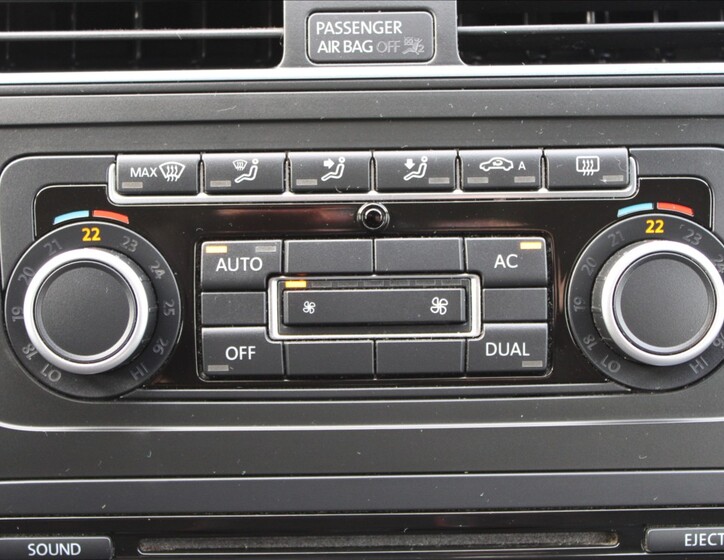 Volkswagen Touran 11
