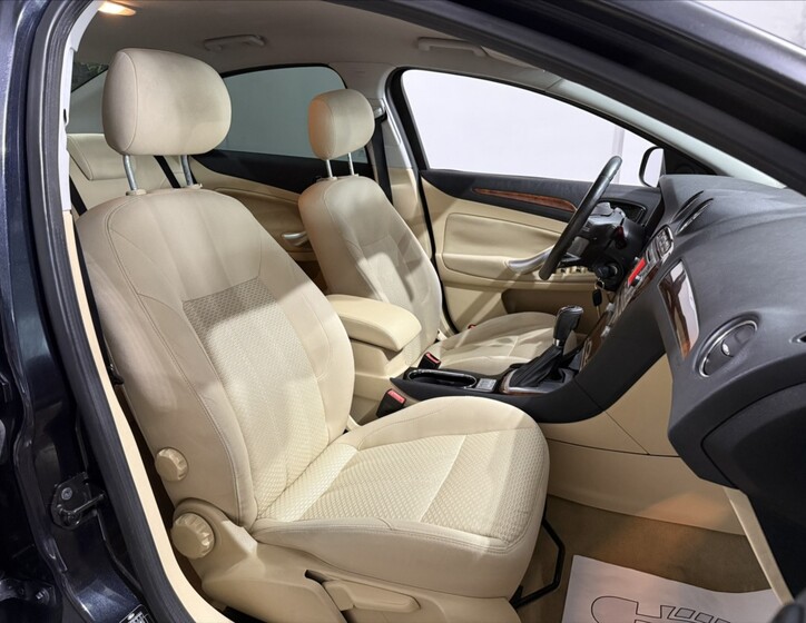 Ford Mondeo 22
