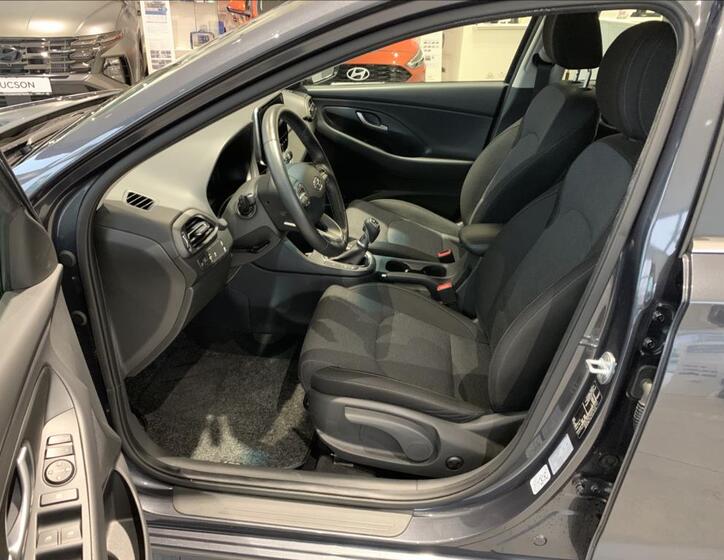 Hyundai i30 24