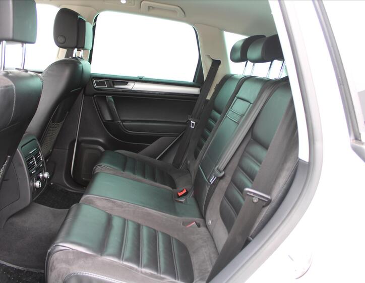 Volkswagen Touareg 11