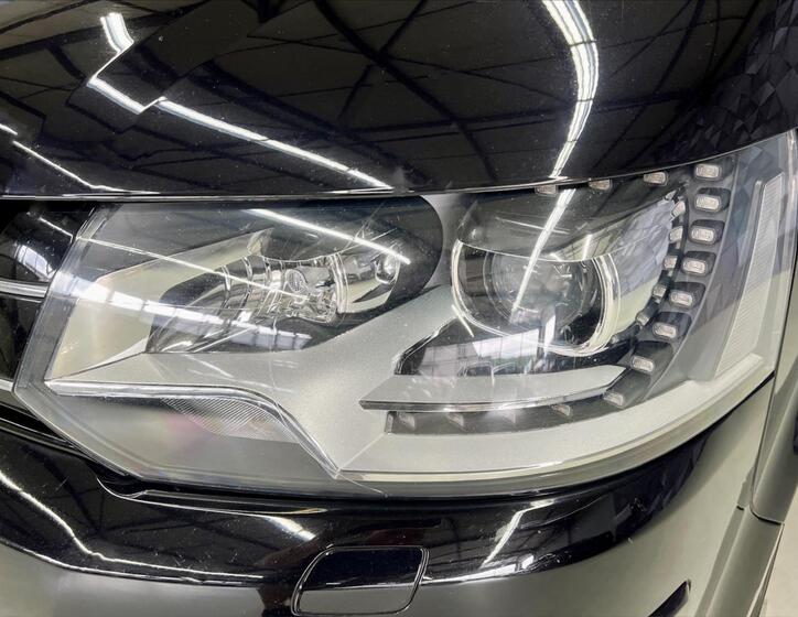Volkswagen Multivan 8