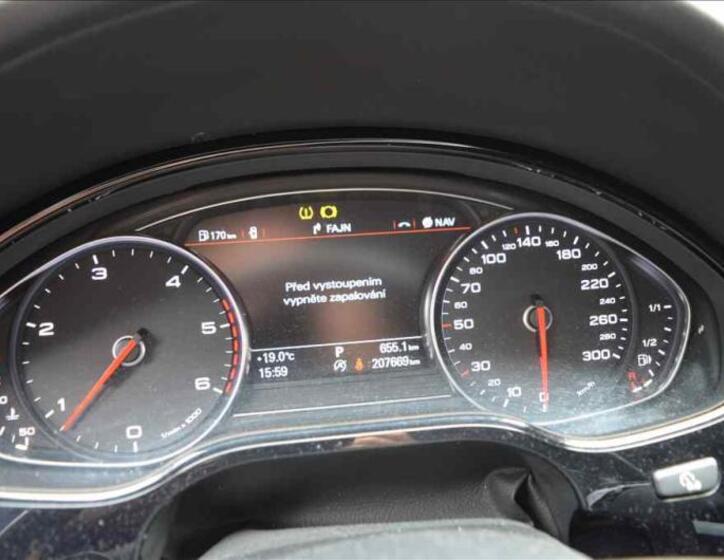 Audi A8 2