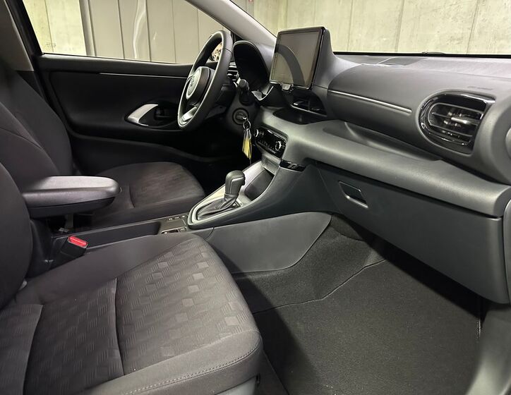 Toyota Yaris 13