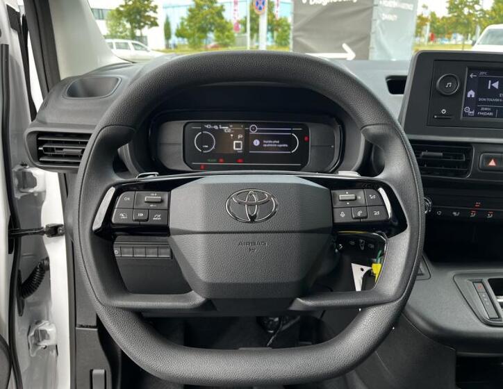 Toyota ProAce City 13
