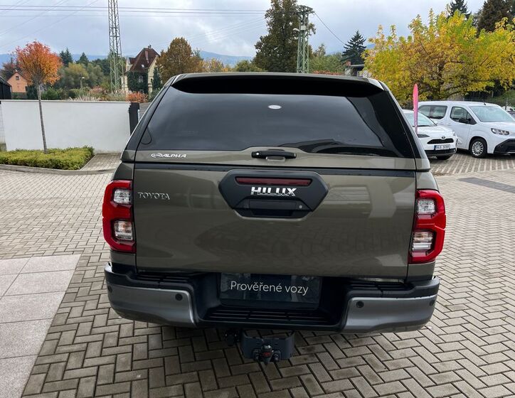 Toyota Hilux 5