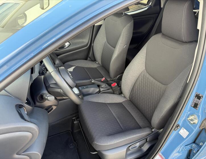 Toyota Yaris 9