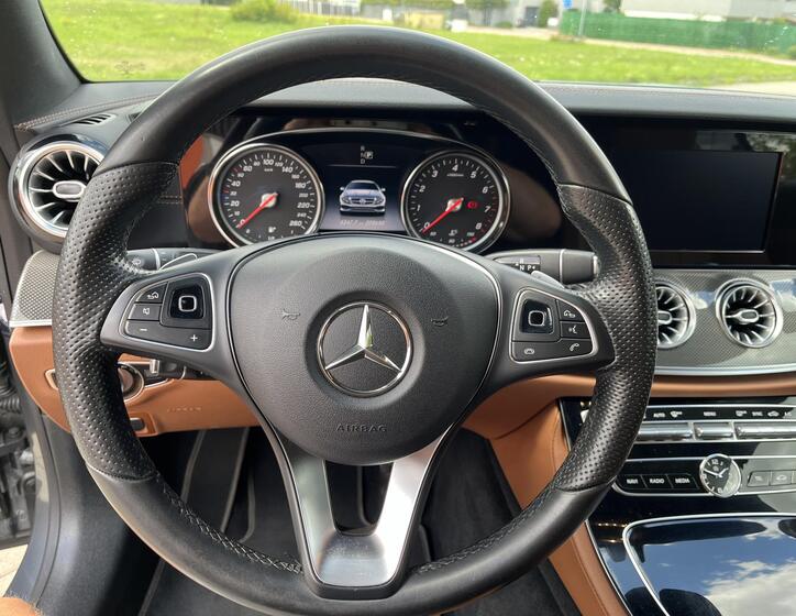 Mercedes-Benz Třídy E 24