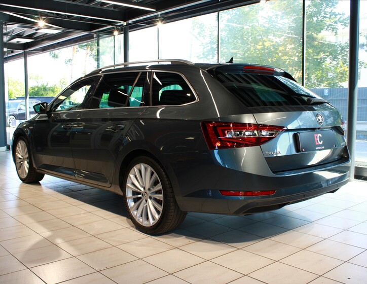 Škoda Superb 4