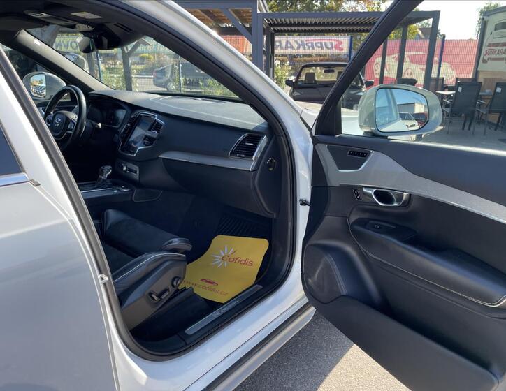 Volvo XC90 27