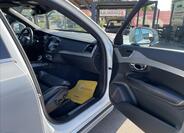 Volvo XC90 27