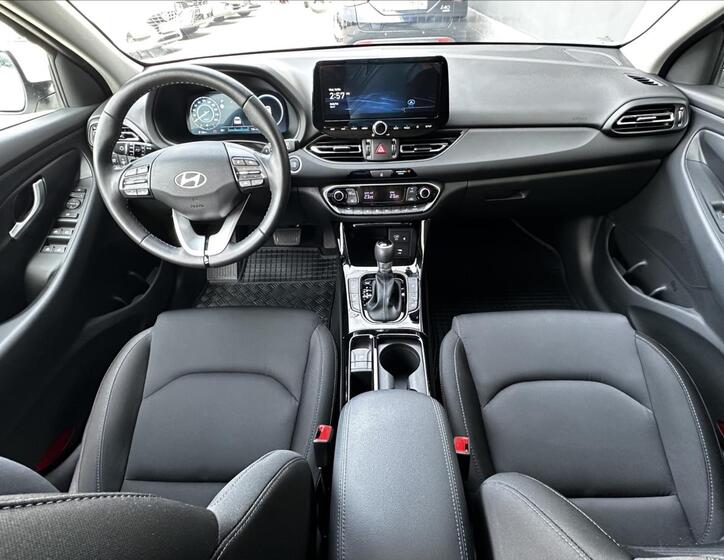 Hyundai i30 12