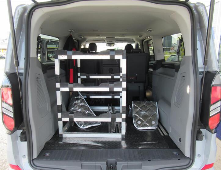 Ford Tourneo Custom 20