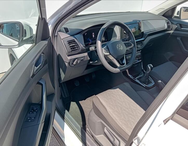 Volkswagen T-Cross 5