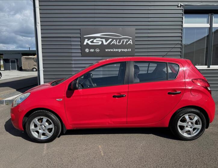 Hyundai i20 6
