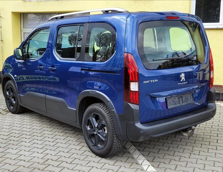 Peugeot Rifter 8