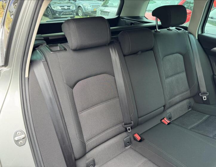 Volkswagen Passat 36