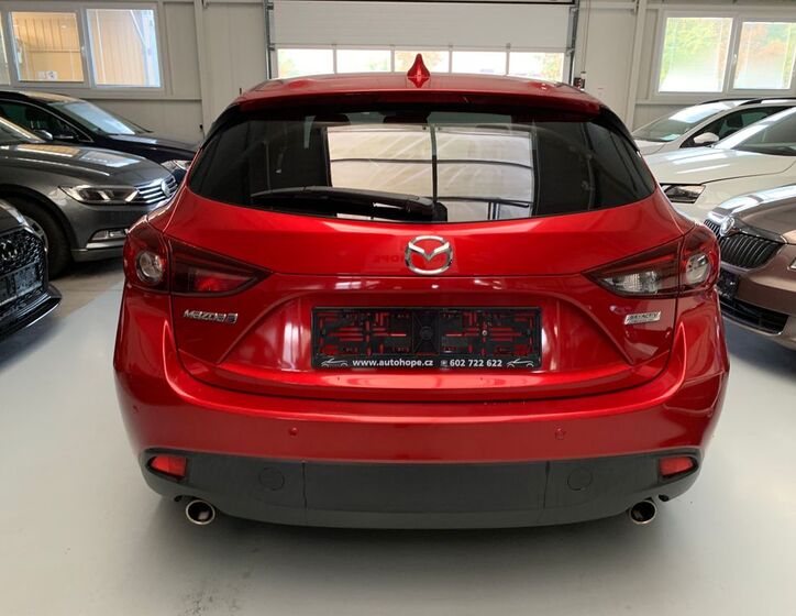Mazda 3 5