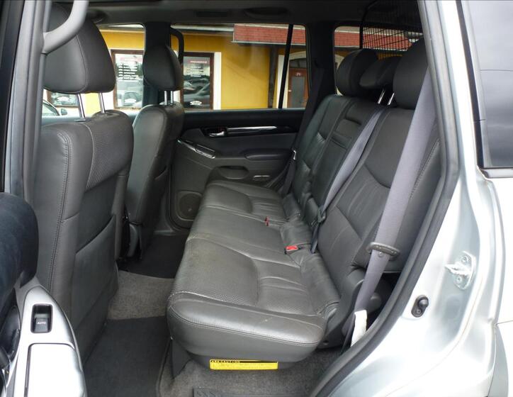 Toyota Land Cruiser 18