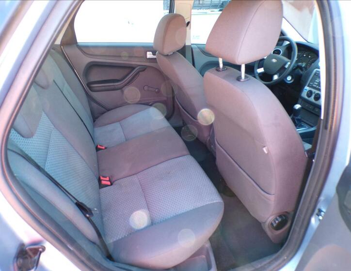 Ford Focus 14