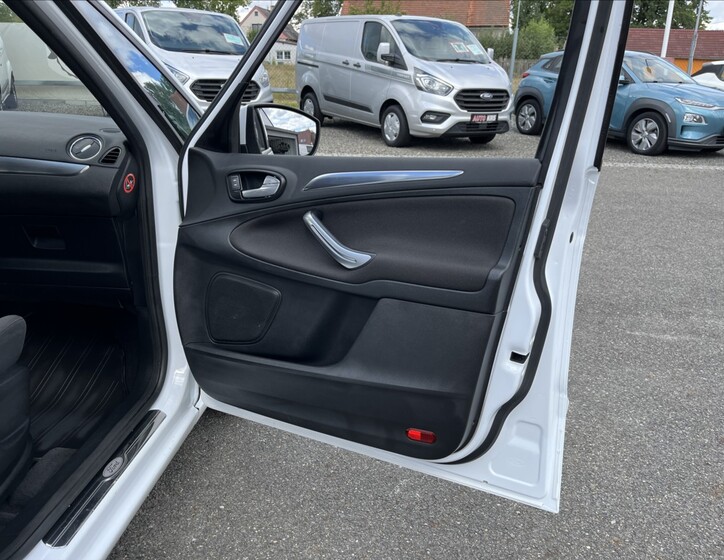 Ford S-MAX 46