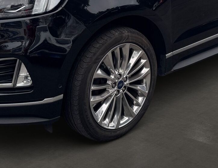 Ford Edge 6