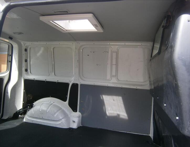Volkswagen Transporter 9