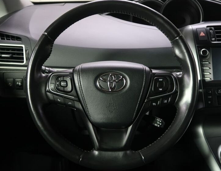 Toyota Verso 14