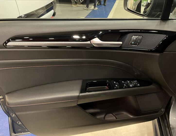 Ford Mondeo 12
