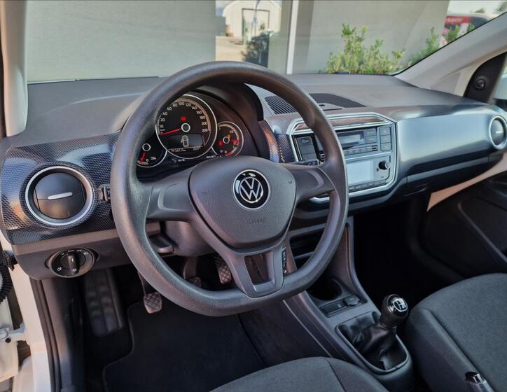 Volkswagen up! 19