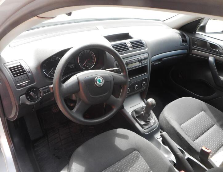 Škoda Octavia 10