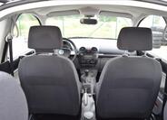 Volkswagen New Beetle 21
