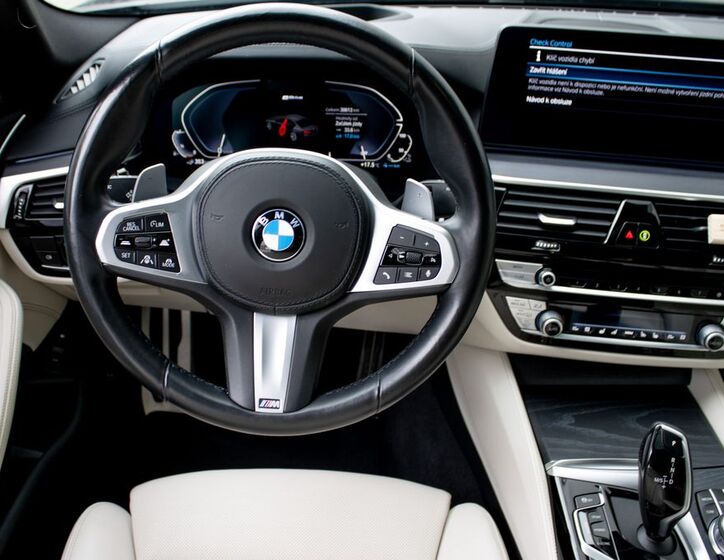 BMW Řada 5 12
