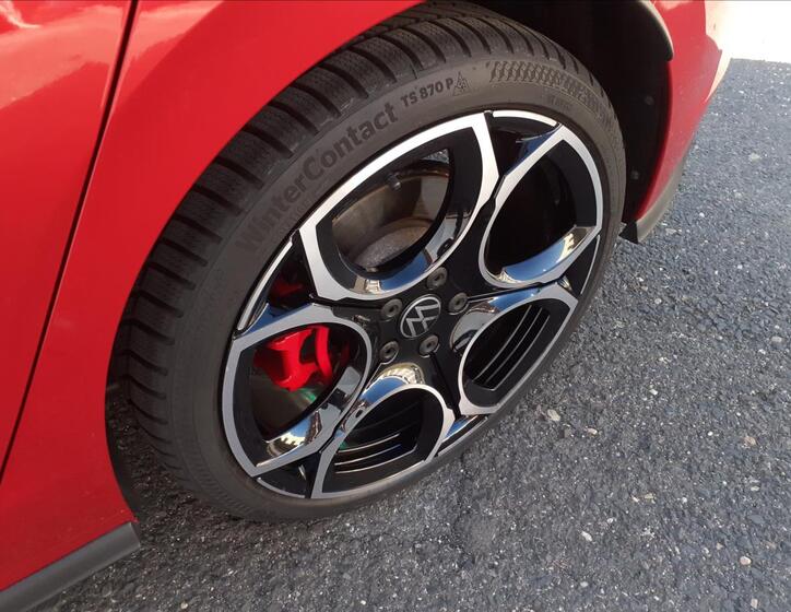 Volkswagen Golf 20