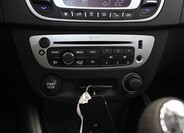 Renault Fluence 12