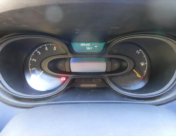 Opel Vivaro 15