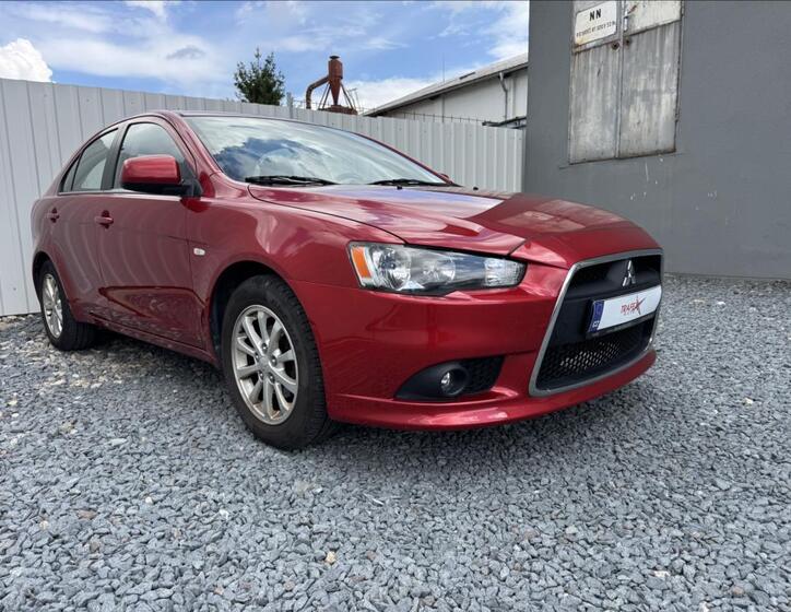 Mitsubishi Lancer 1