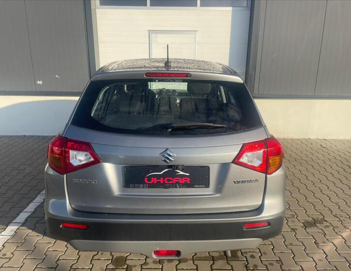 Suzuki Vitara 5