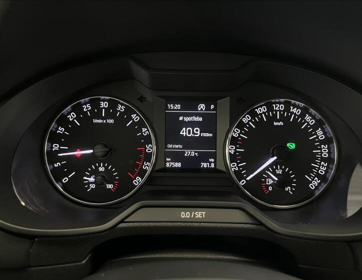 Škoda Octavia 12