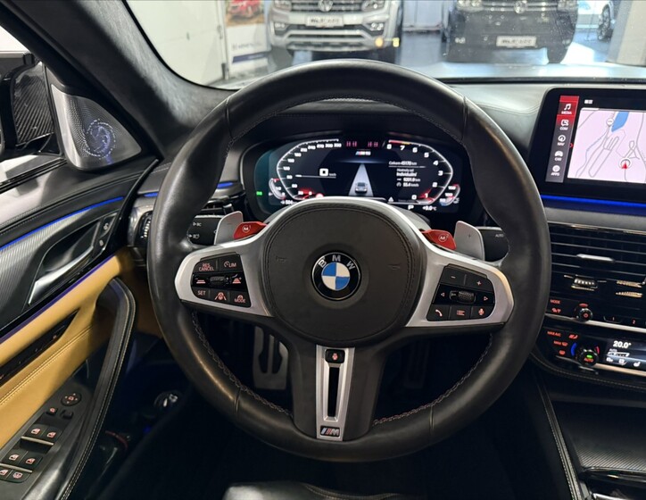 BMW M5 22