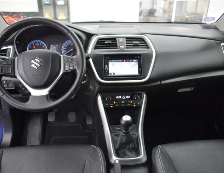 Suzuki SX4 S-Cross 10