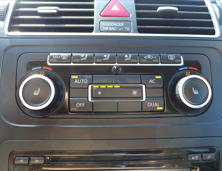 Volkswagen Touran 25